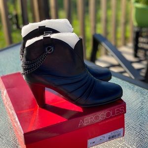 Aerosoles Women’s Boots Size 7.5